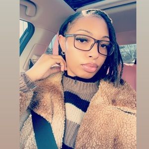 Meet your Posher, Destiny